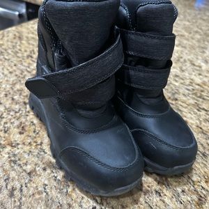 Youth winter boots